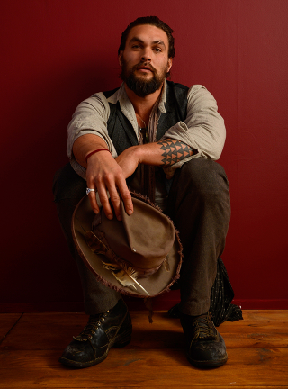 Illustration for article titled Jason Momoa Is Not Khal Drogo: 'I'm Not Even the King of My Own House'